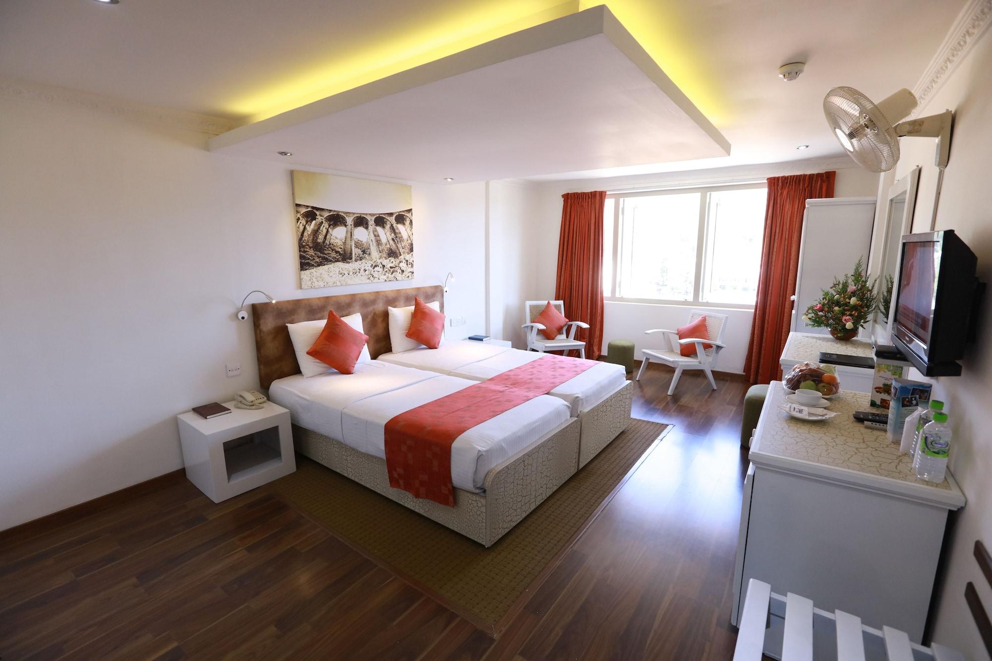 Orient Hotel Бандаравела Экстерьер фото