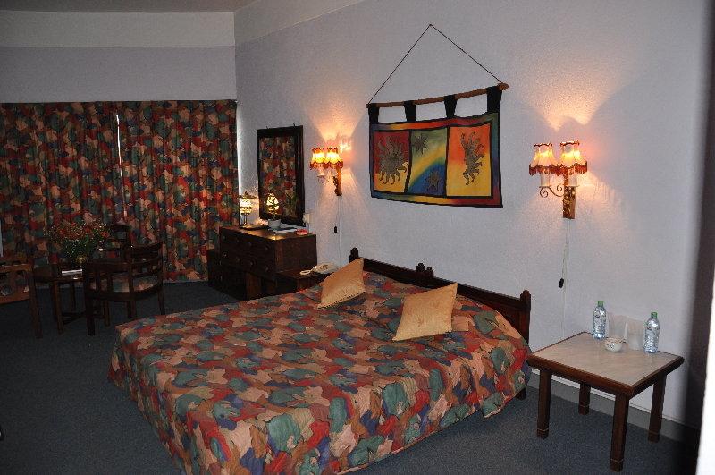 Orient Hotel Бандаравела Экстерьер фото