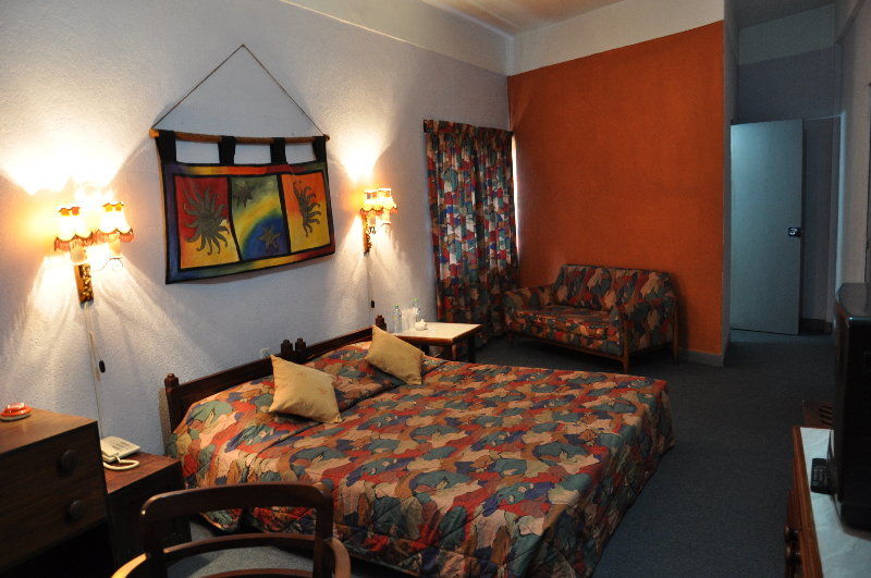 Orient Hotel Бандаравела Экстерьер фото